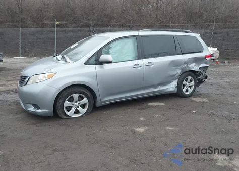 2012 Toyota Sienna Le V6 8 Passenger из США, поврежденный, VIN 5TDKK3DC8CS176255